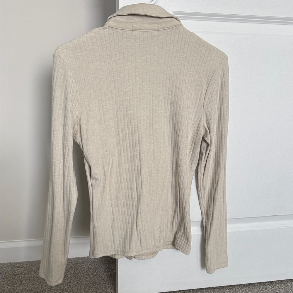 Banana Republic Light Beige Knit Top - Picture 3 of 3